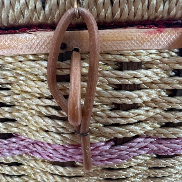 Vintage tapestry sewing basket with insert tray - Picture 3 of 15